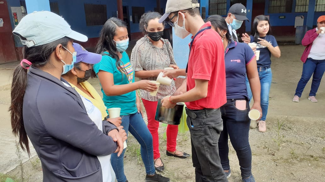 Taller de promoción de la medicina ancestral y elaboración del té de guayaba