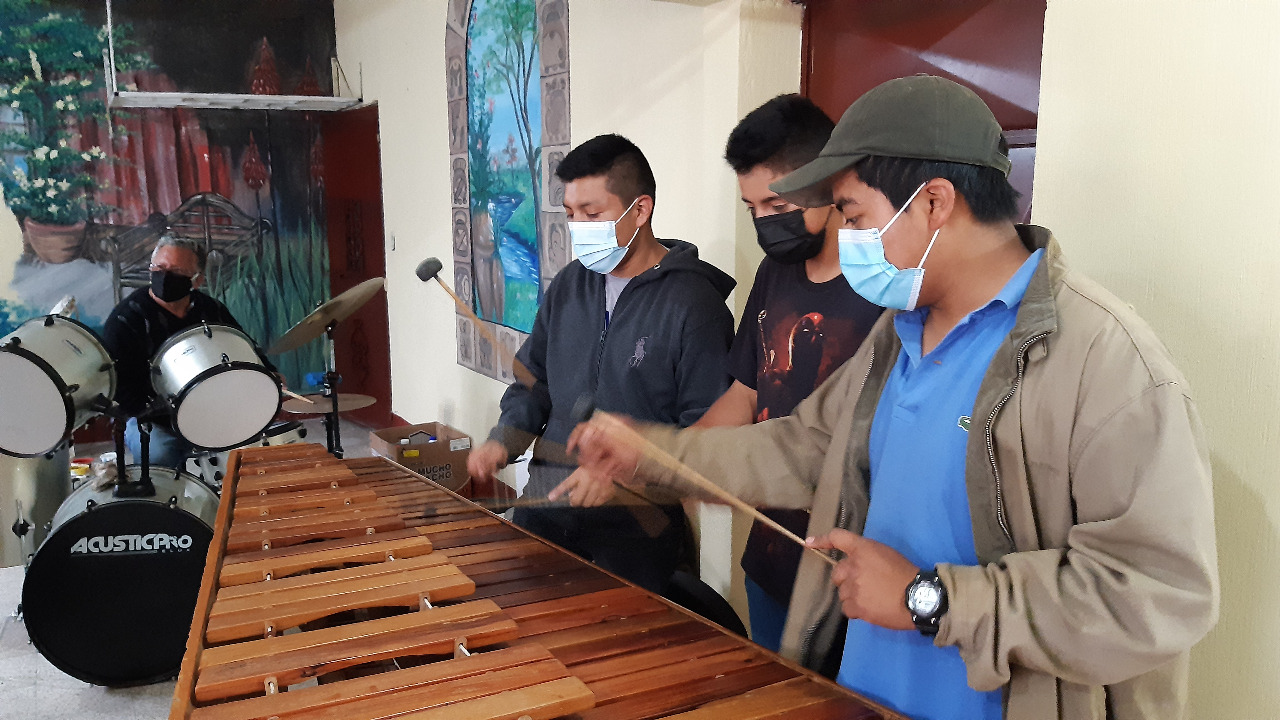 Curso intermedio de Marimba