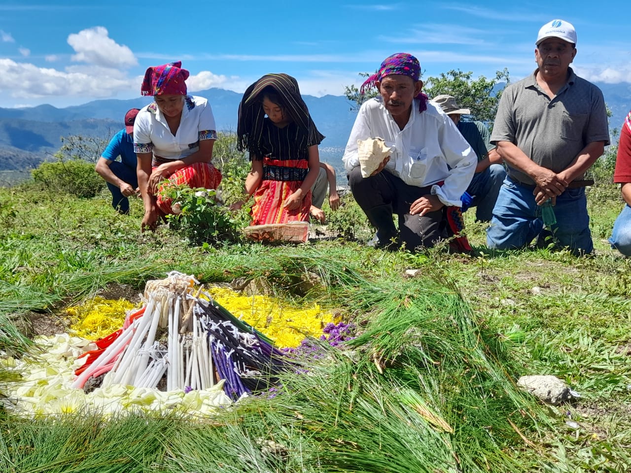 Solsticio de Verano con una Ceremonia Maya en el sitio Sagrado Chwi Tinamit