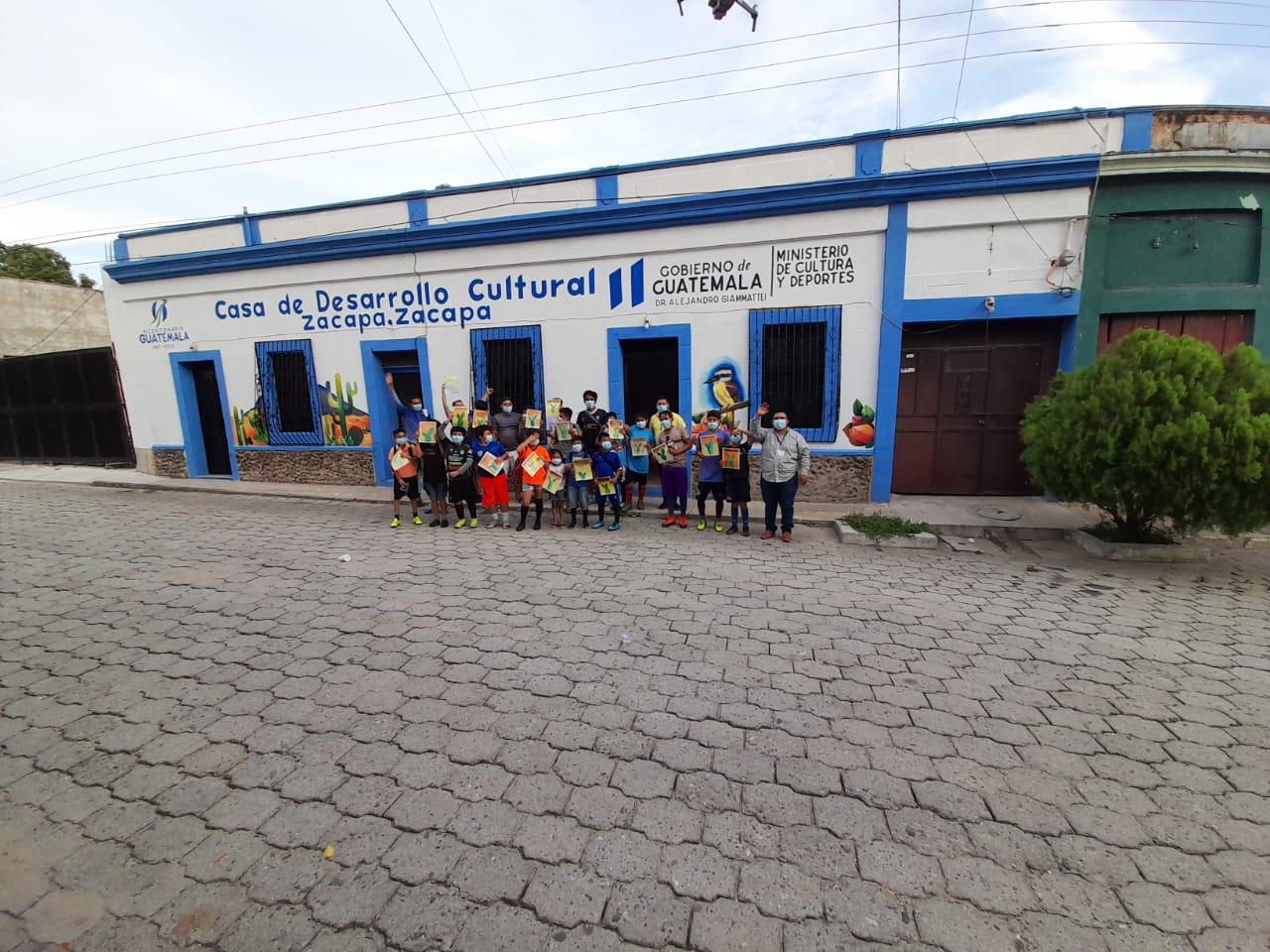 Taller de dibujo con crayón pastel seco