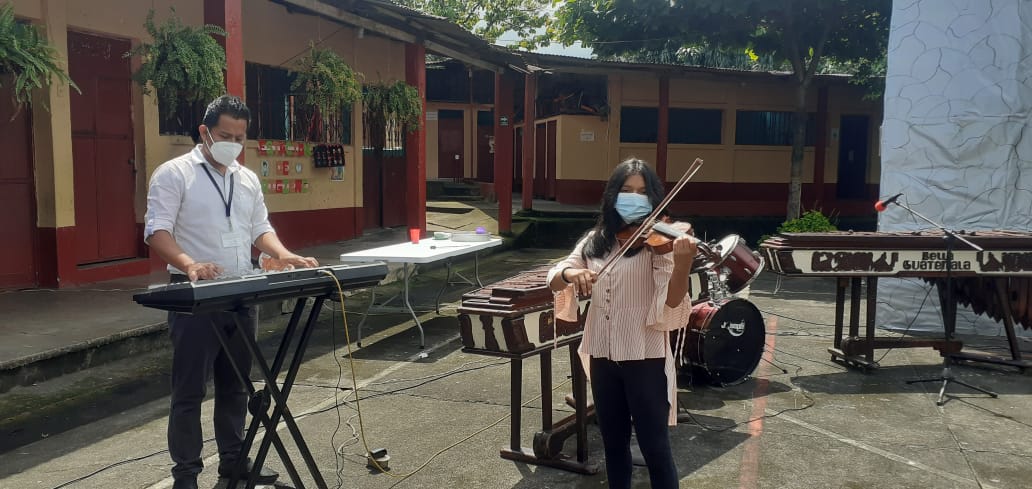 Celebración del Bicentenario en el Colegio Evangélico, El Redentor