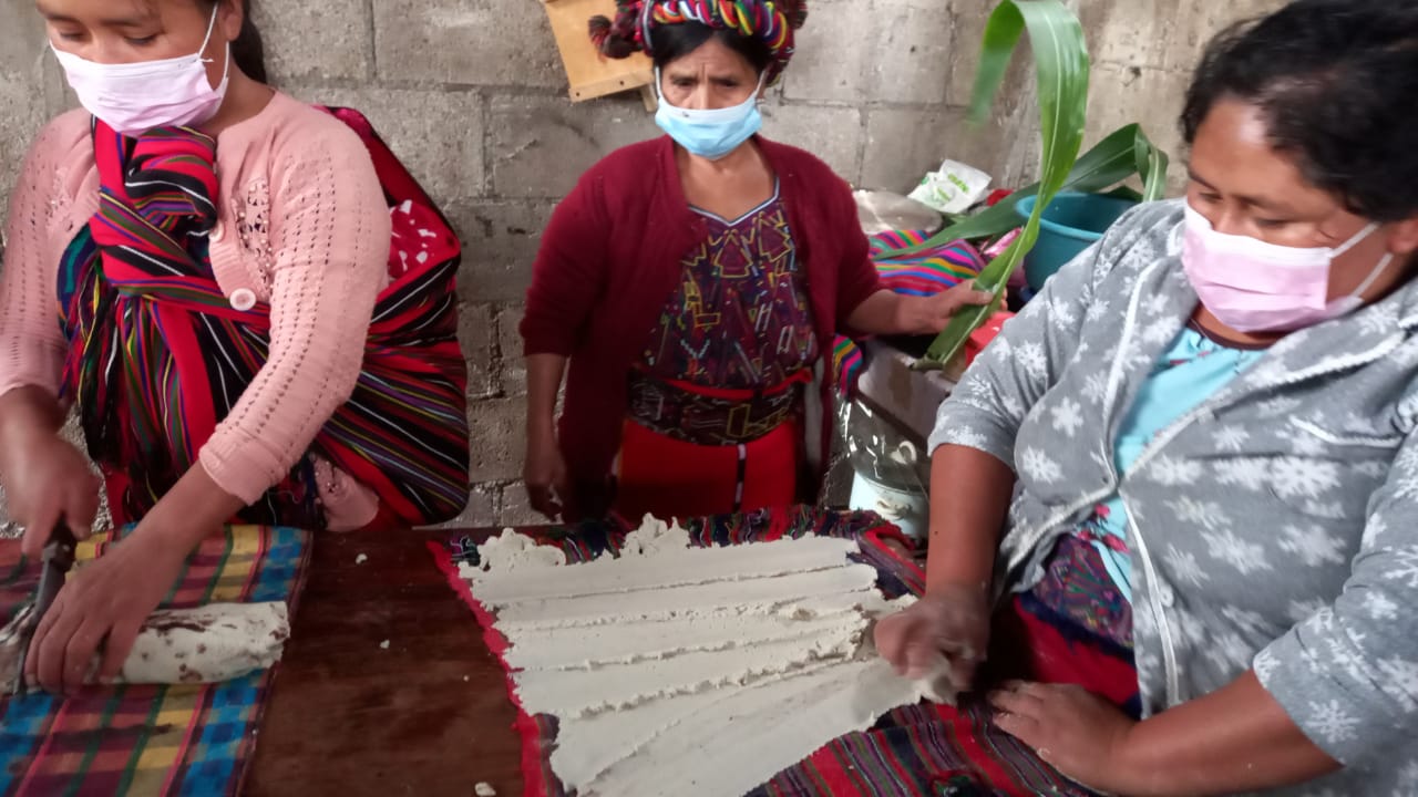 Taller de realización de tamalitos 7 camisa