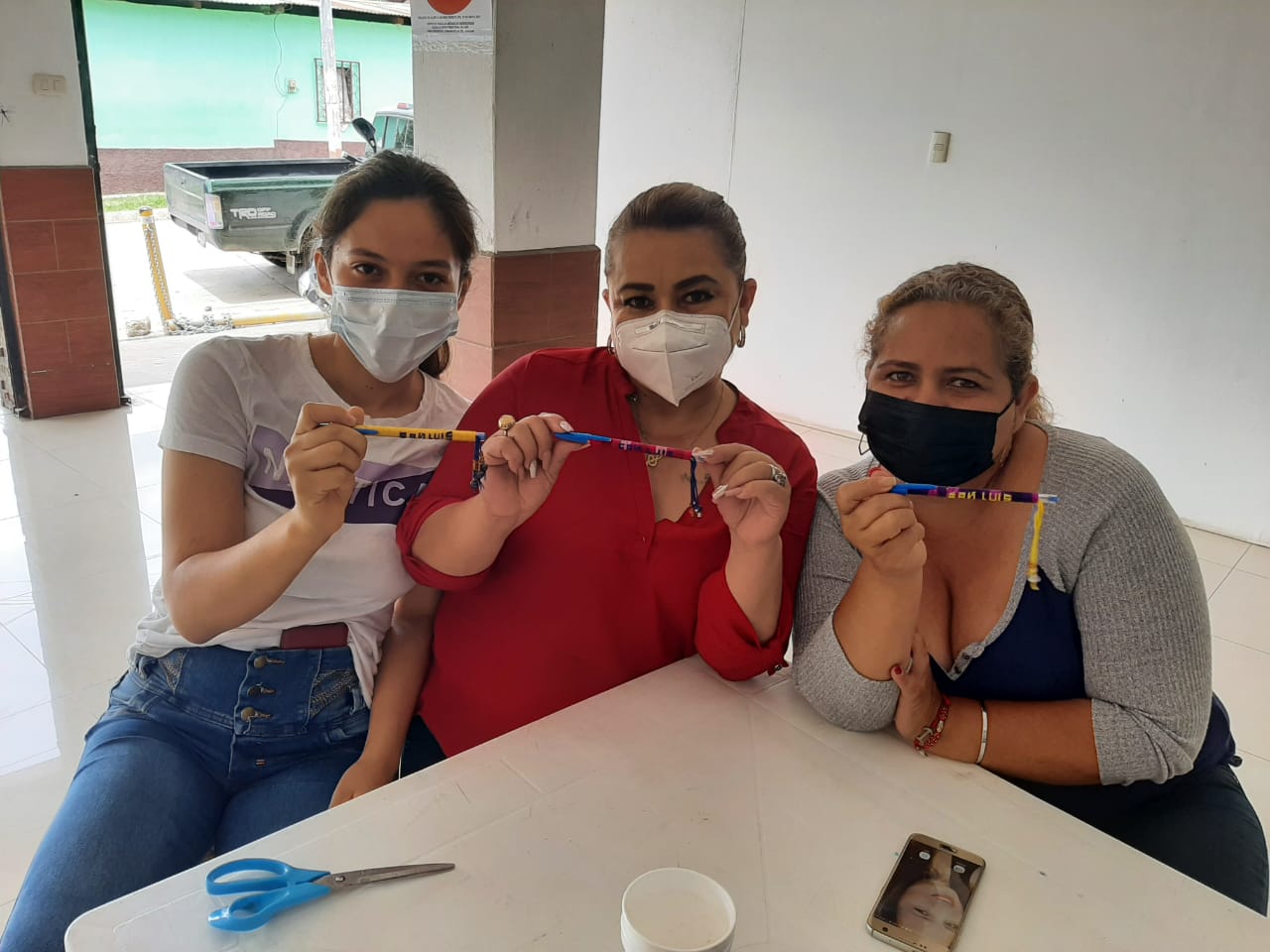 Taller de elaboración de bordado de lapiceros