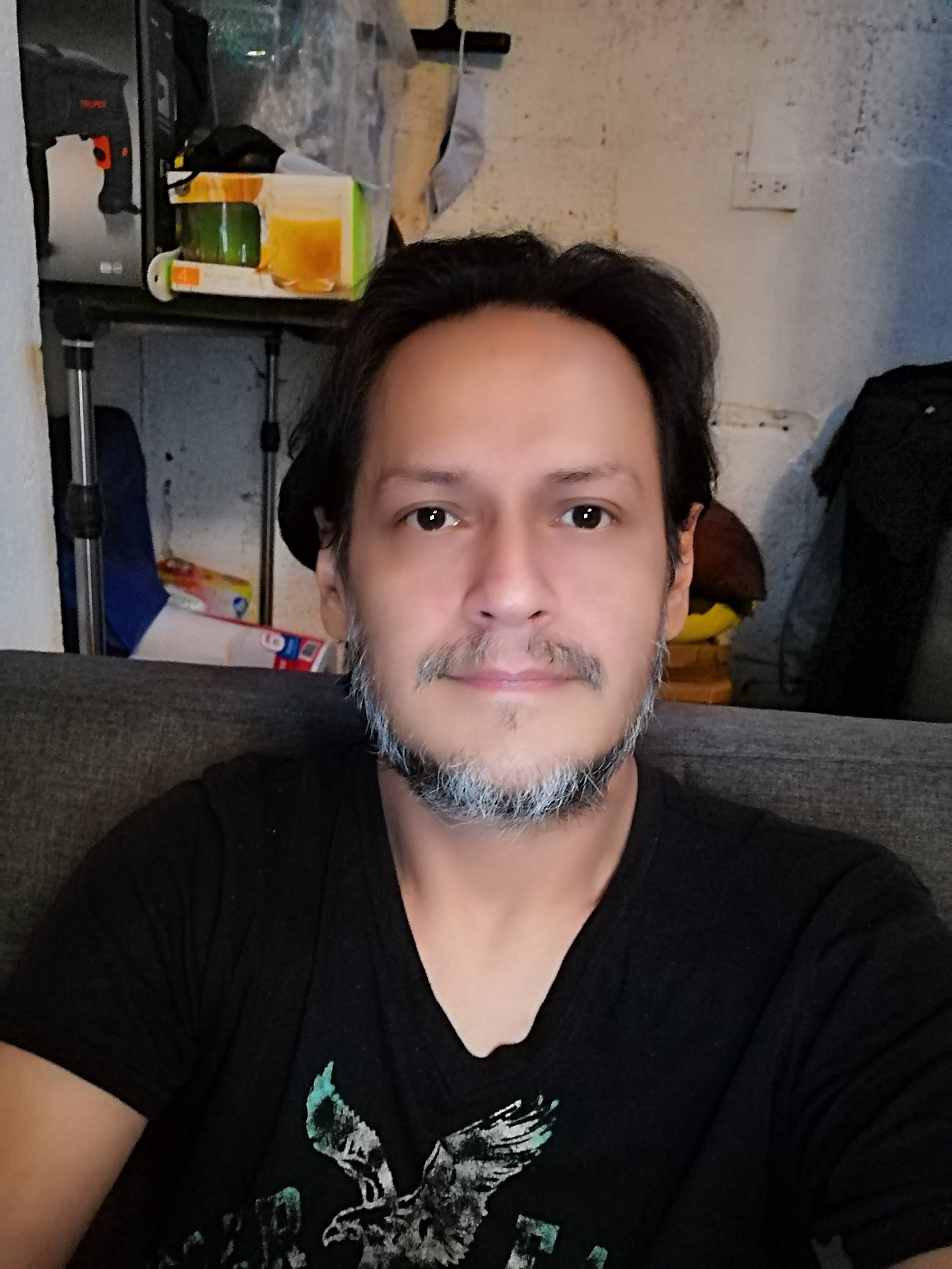 Cantante y baterista