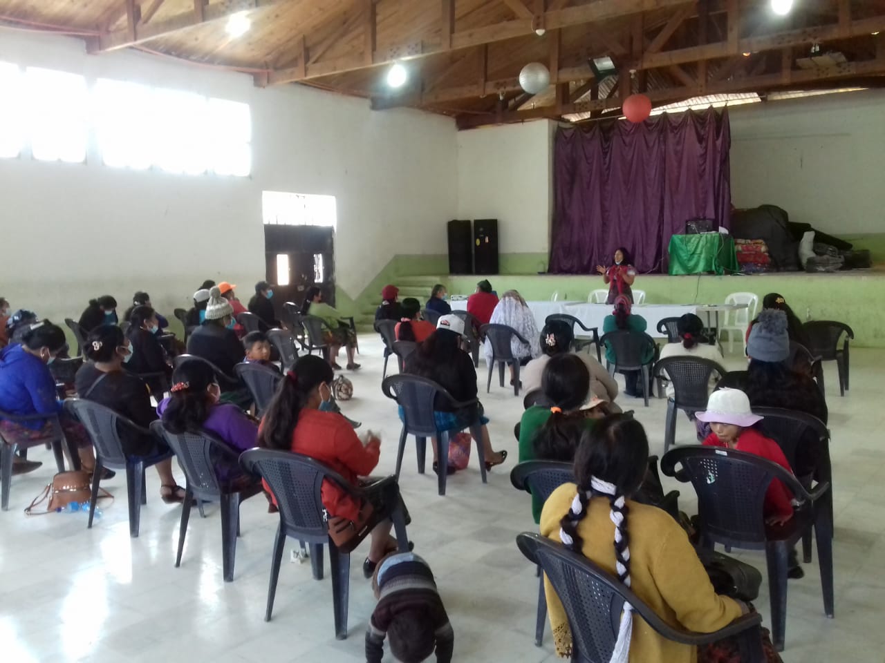 Encuentro intergeneracional de terapeutas mayas