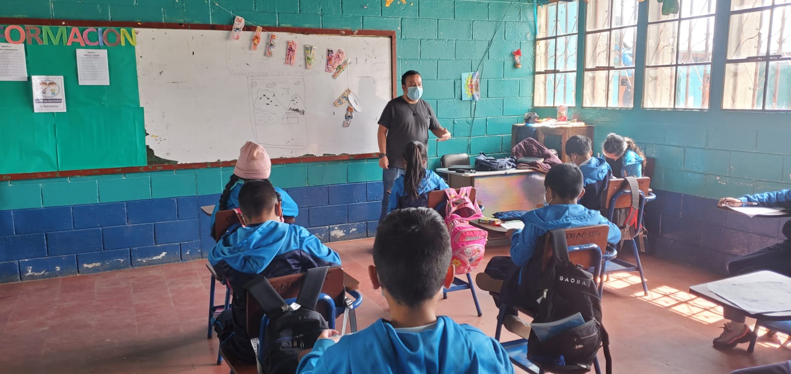 Taller de dibujo artístico de paisajes con colores y claro obscuro