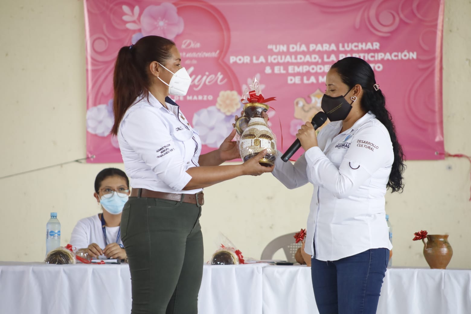 Charla en el Marco de la Conmemoración del Día Internacional de la Mujer