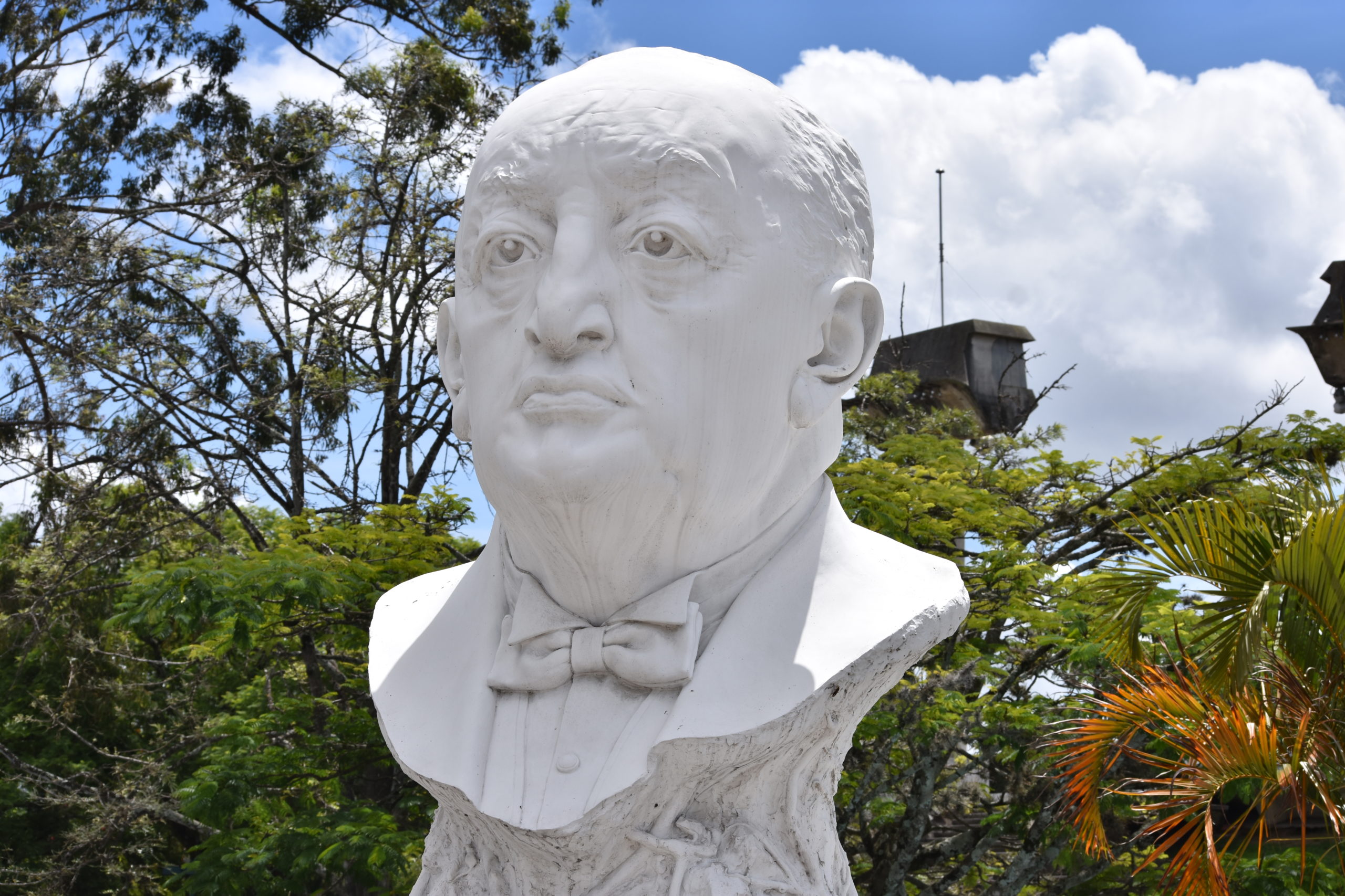 Monumento a Miguel Ángel Asturias, Centro Cultural Miguel Ángel