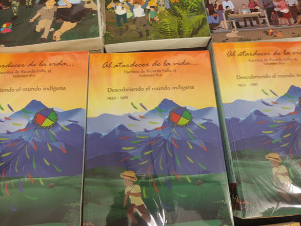 AVANCSO presentó el libro: “Al atardecer de la vida.  Descubriendo el mundo indígena 1932 – 1981” de Ricardo Falla