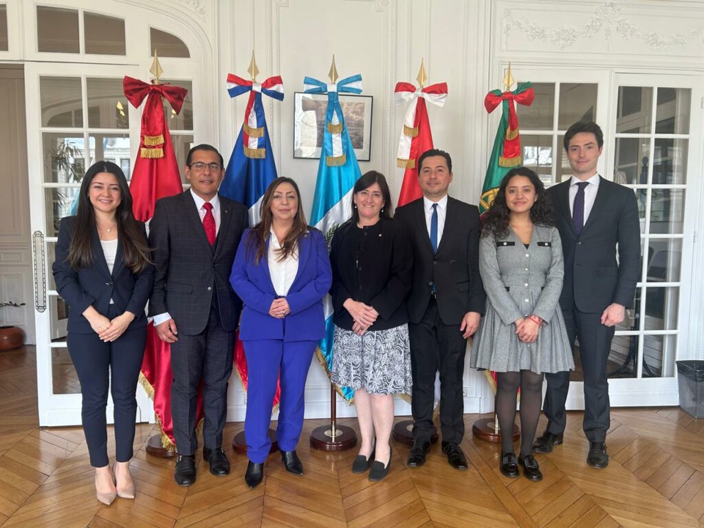 Ministra de Cultura realiza gira de trabajo en sede de la UNESCO