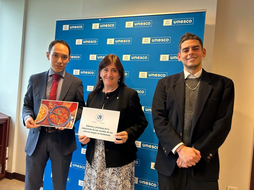 Ministra de Cultura realiza gira de trabajo en sede de la UNESCO