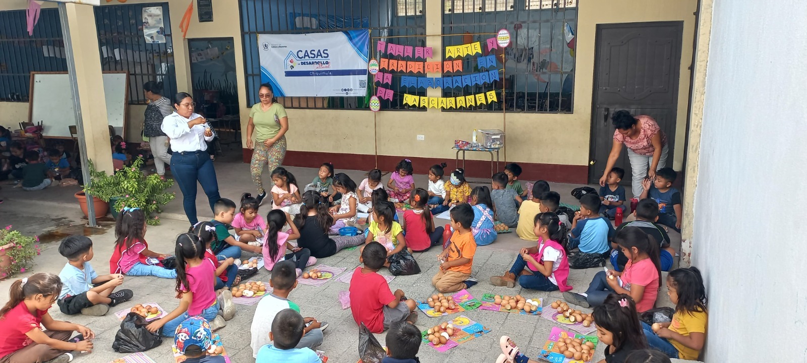 Tradición del carnaval con taller de elaboración de cascarones