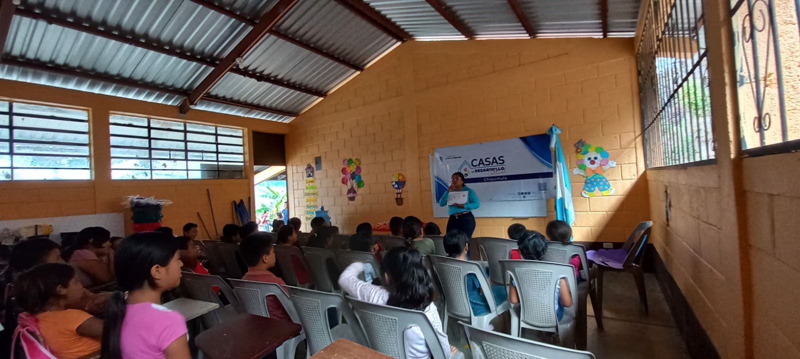 Día Nacional de la Dignidad de las Víctimas del Conflicto Armado Interno con conferencia de reflexión