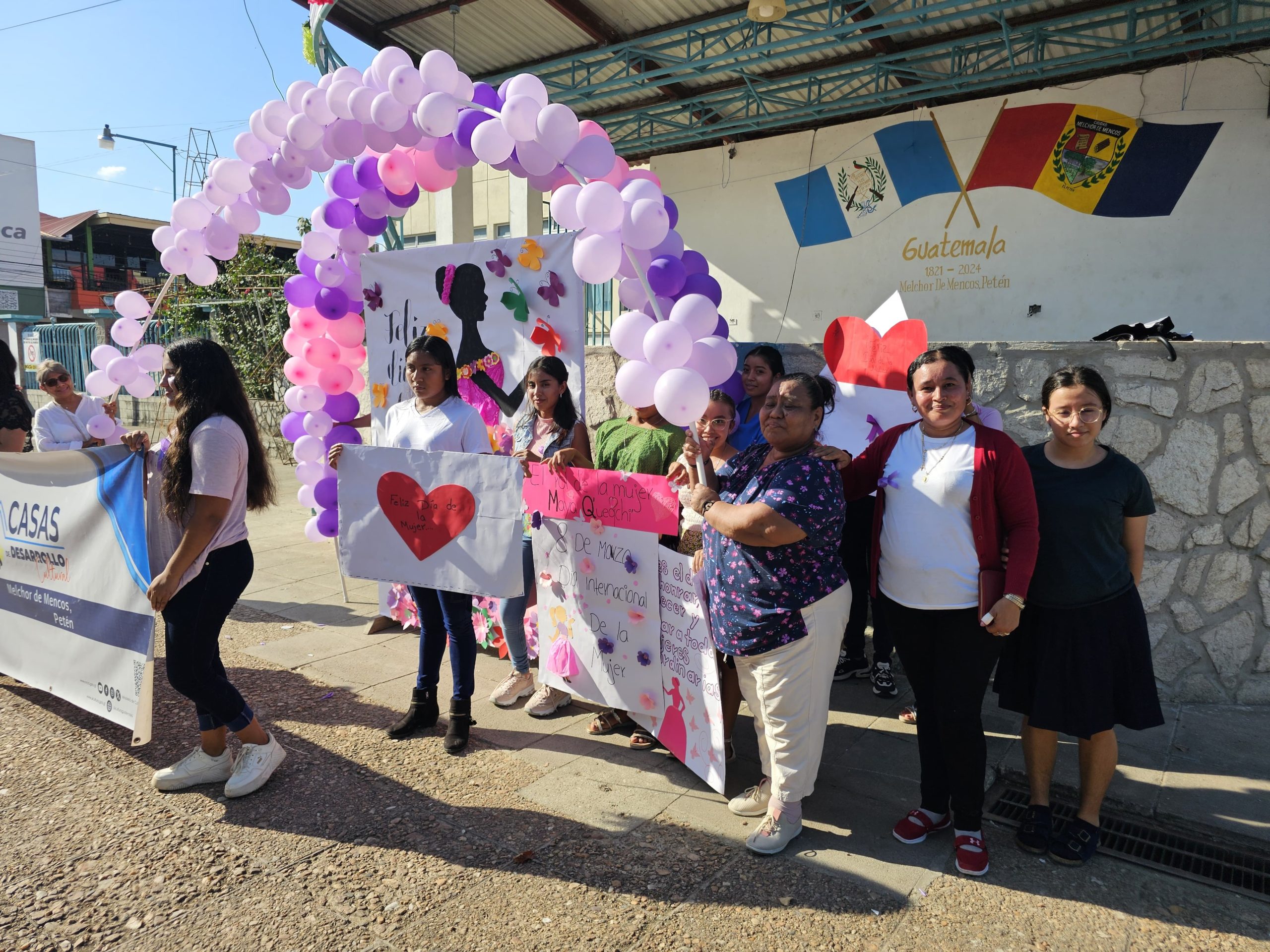 Rol de la Mujer Maya Q’eqchi’ Artesana